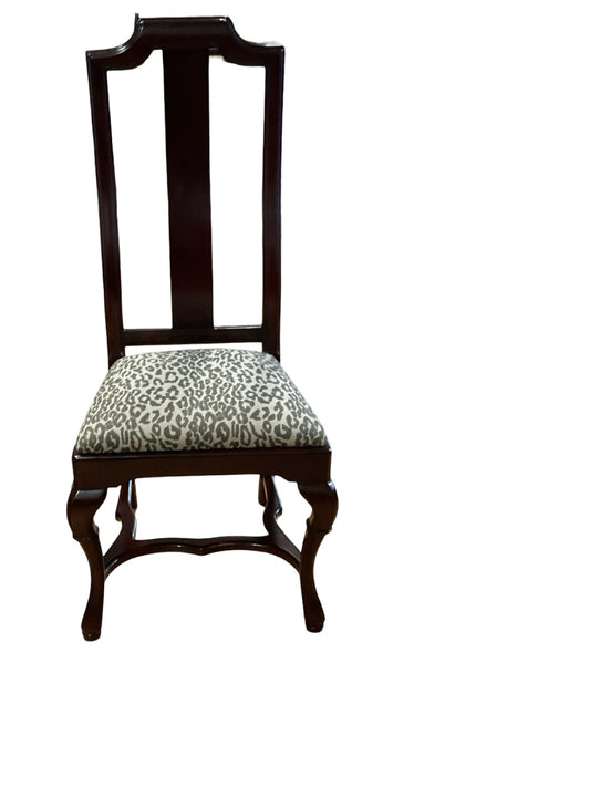 DINING CHAIR
